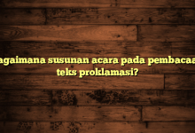 Bagaimana susunan acara pada pembacaan teks proklamasi?
